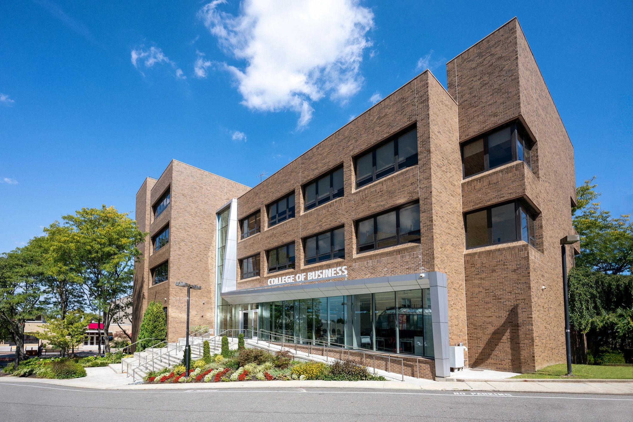 Modern commercial building exterior representing commercial construction projects